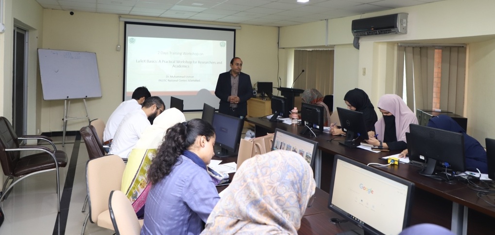 Interactive lecture focusing on how to use LaTeX